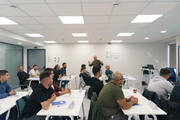 Το μέλλον δεν περιμένει – εμείς όμως σε περιμένουμε!
